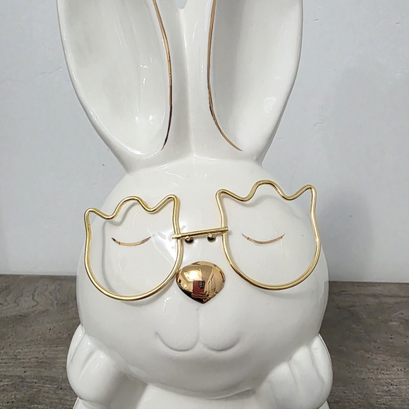New Easter Bunny Rabbit With Glasses Ceramic Bust Easter Decor 2026 - Picture 3 of 6